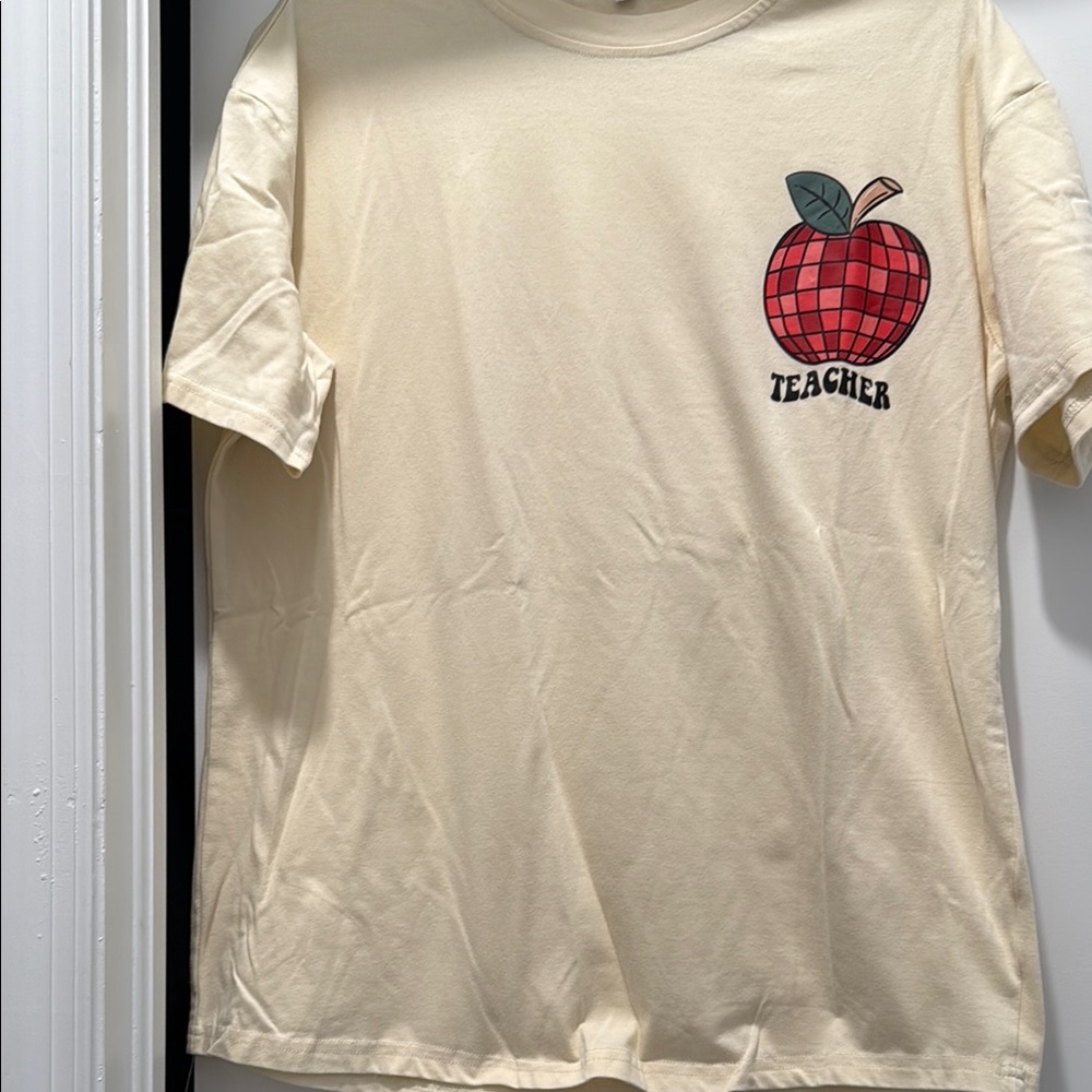 Cream Red Apple Graphic Short Sleeve Tee